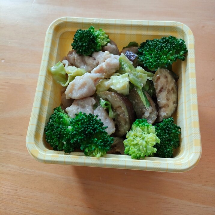 豚肉とキャベツと茄子の生姜味噌炒め